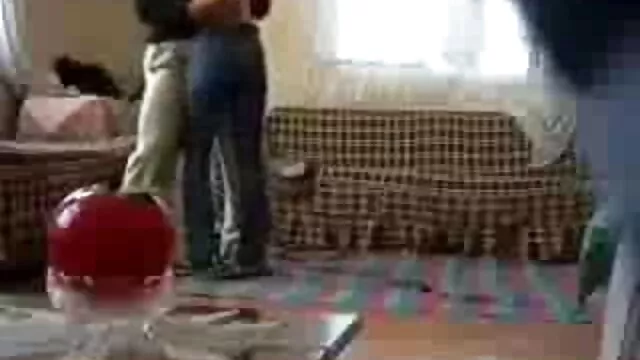 عروس ورزش ها fucks در با شوهرش پس از عروسی انجمن کیر